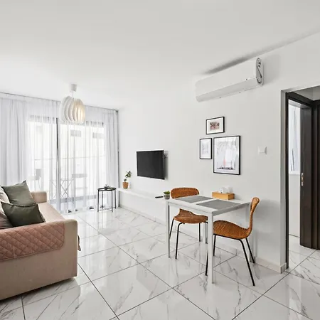 Апартаменты Majan Residences