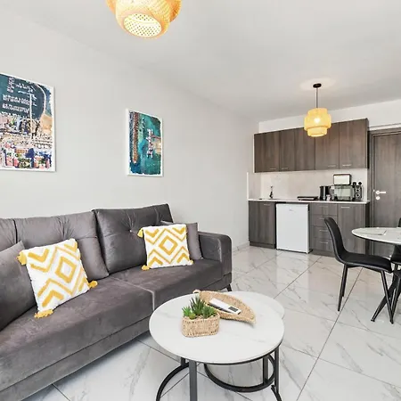 Апартаменты Majan Residences