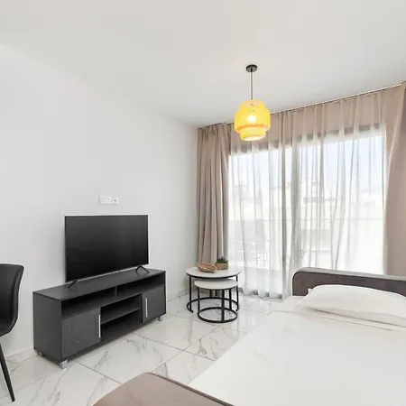 Majan Residences Апартаменты *