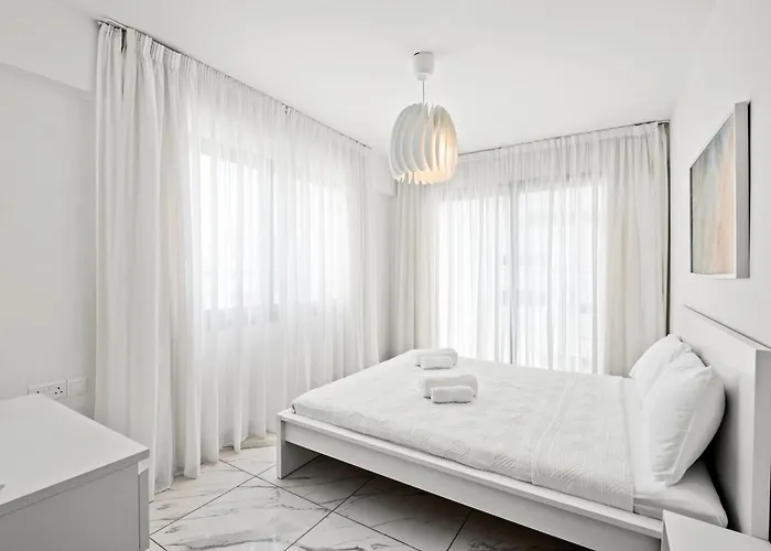 Majan Residences Апартаменти *