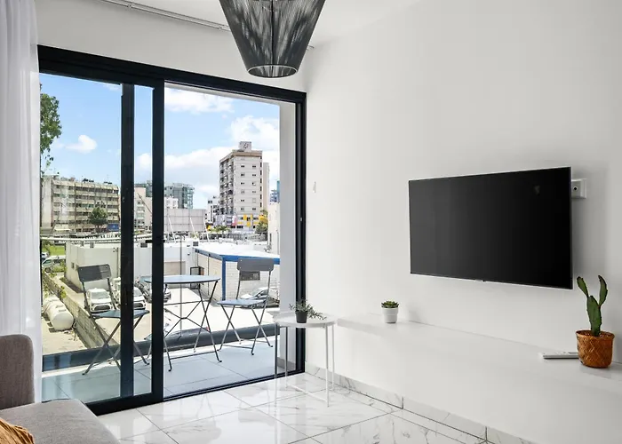 Апартаменти Majan Residences *